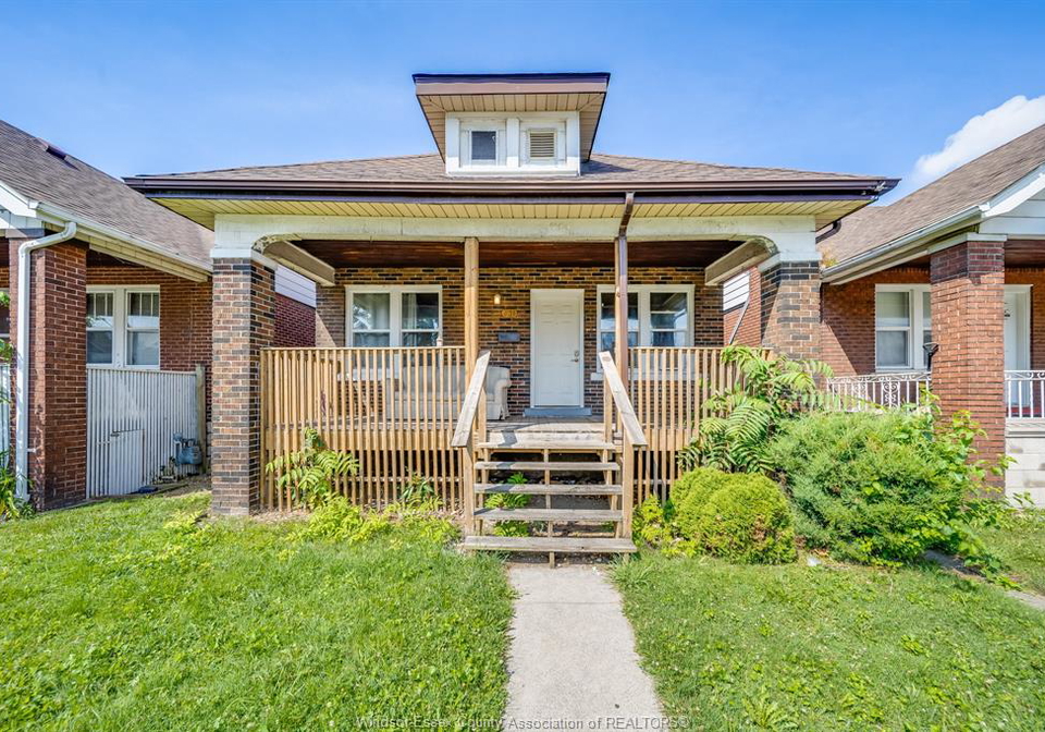 631-rankin-avenue-windsor-ontario-26020878