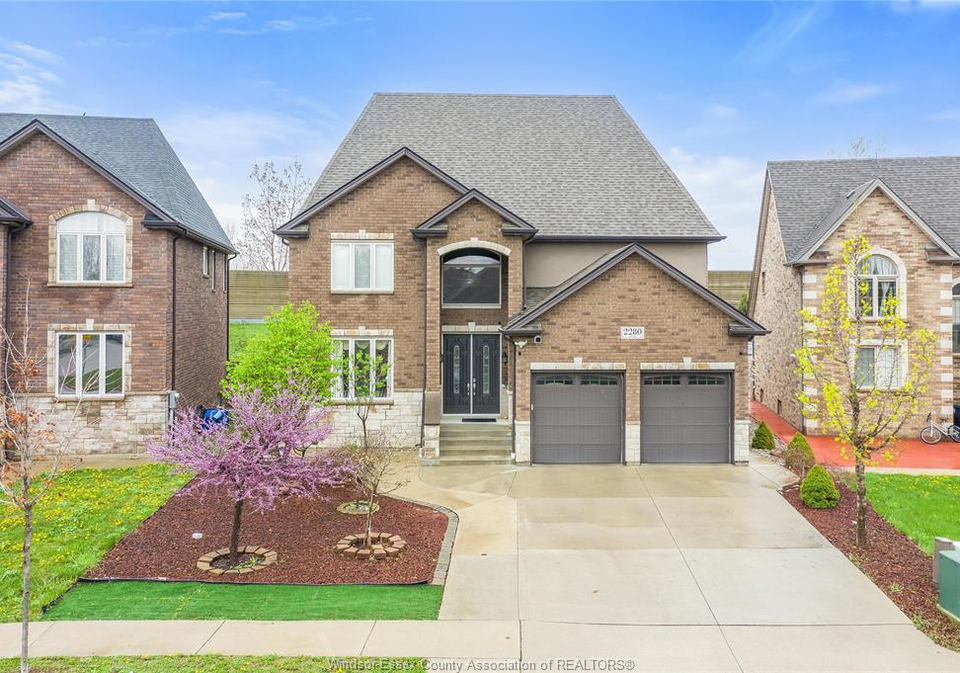 2280-dandurand-windsor-ontario-26020882