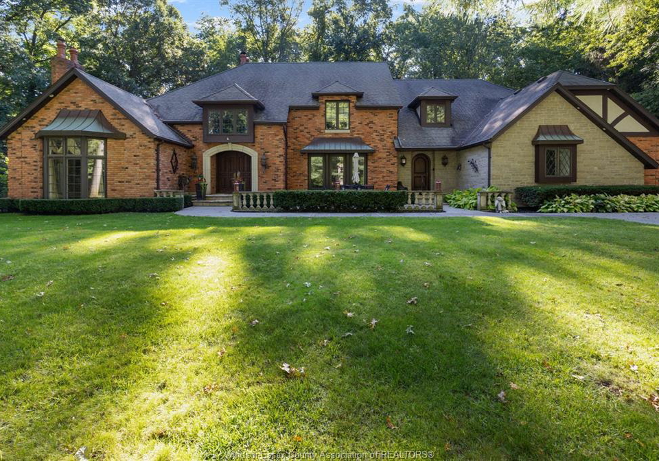 7550-matchett-lasalle-ontario-26020891