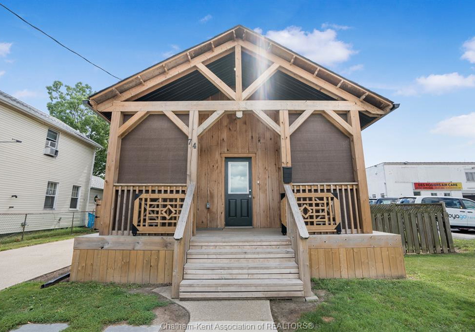74-barthe-street-chatham-ontario-26020914