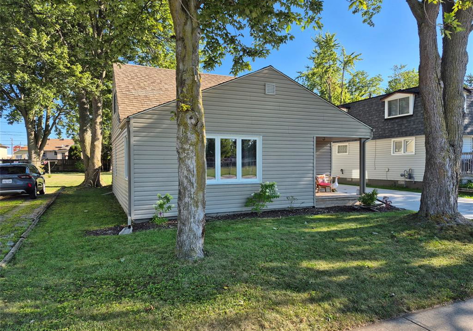 162-munger-avenue-west-harrow-ontario-26020916