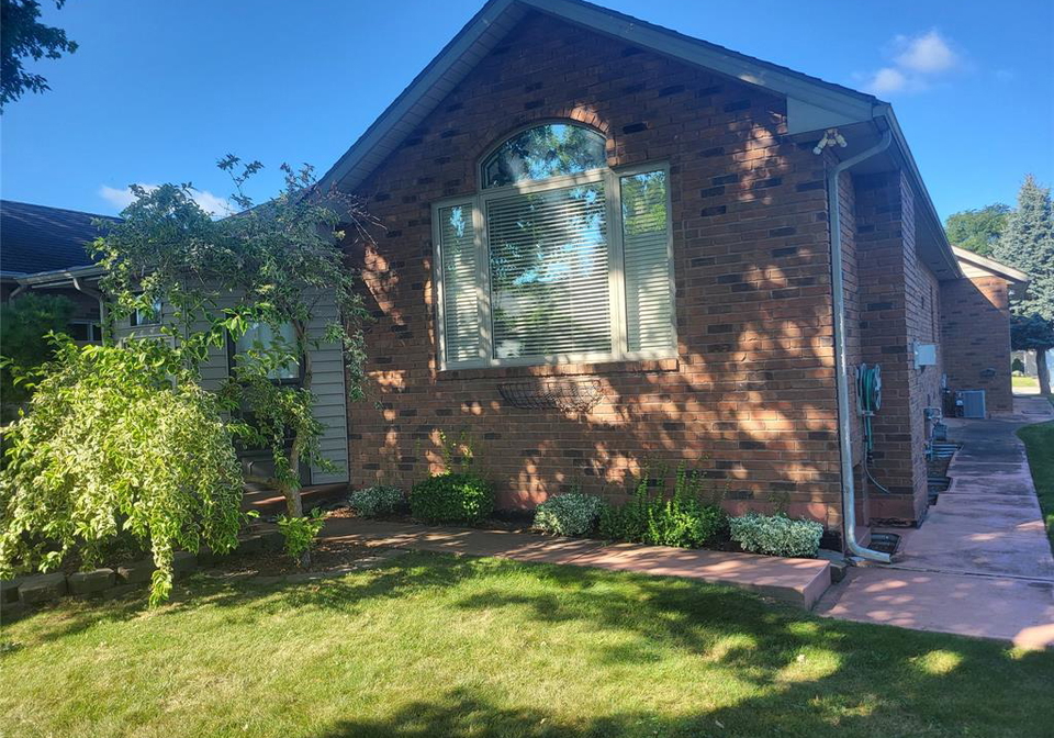 1410-poisson-street-tecumseh-ontario-26020929