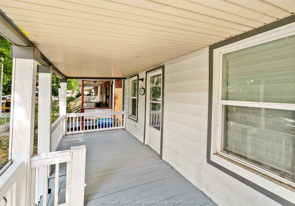 1074-hickory-road-windsor-ontario-26020948