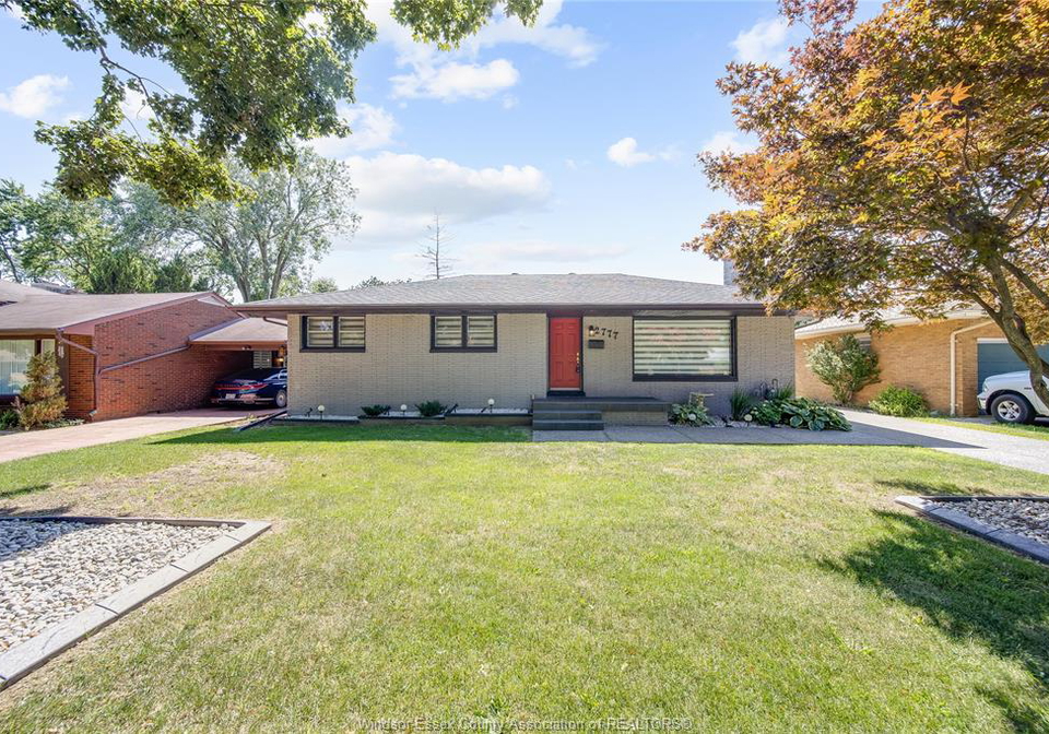 2777-rockwell-boulevard-windsor-ontario-26020951
