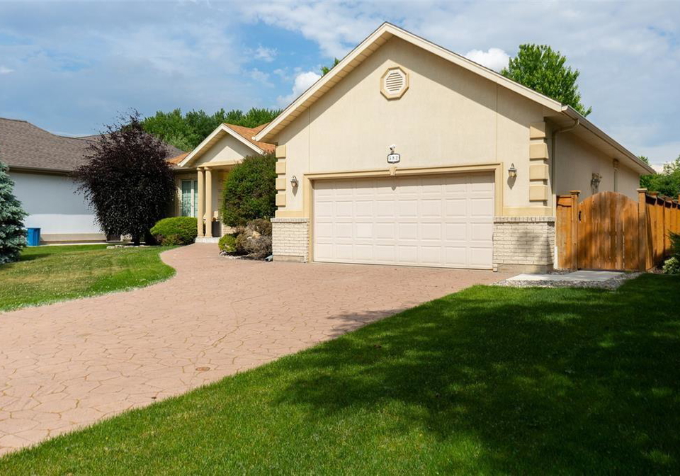 582-riverside-drive-st-clair-ontario-26020952