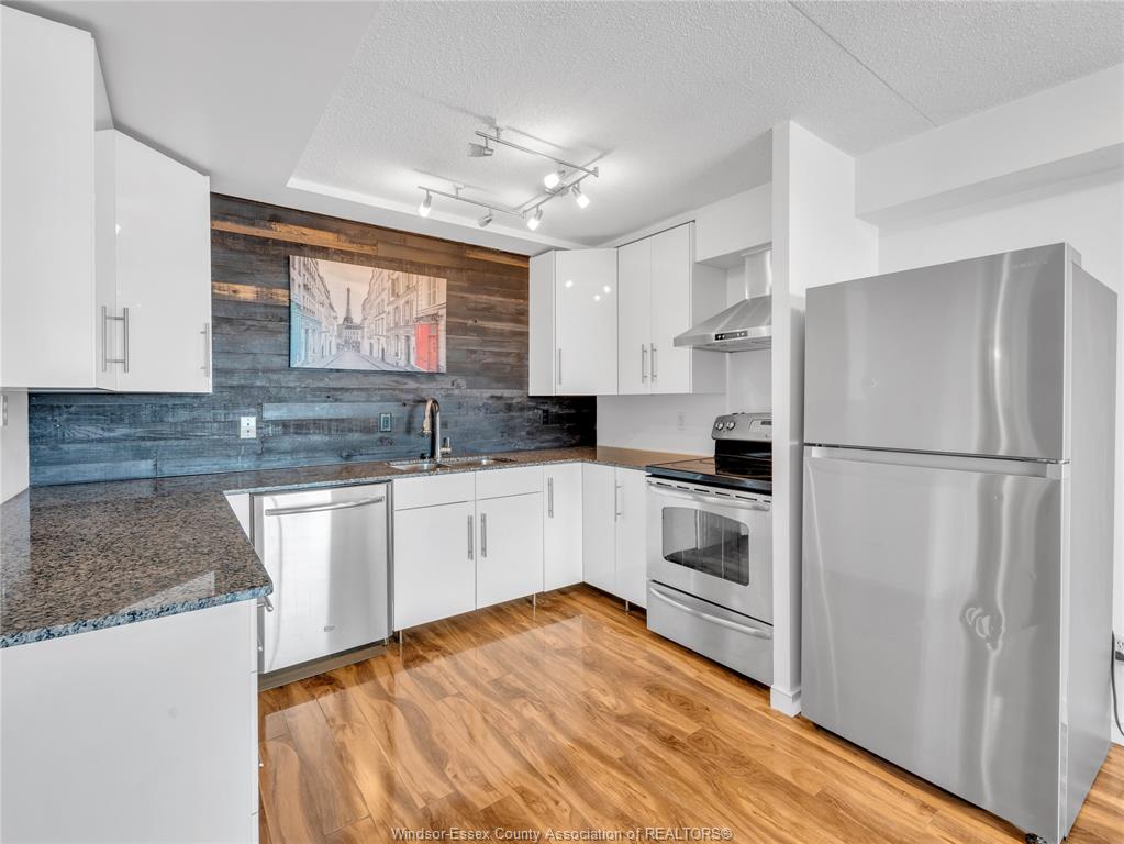 150-park-windsor-ontario-26020968