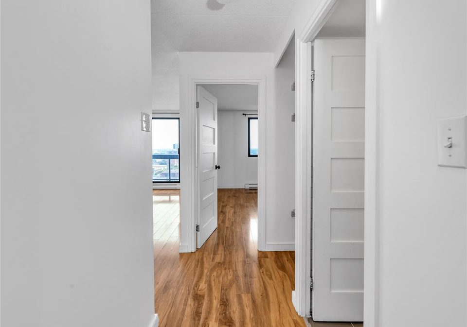 150-park-windsor-ontario-26020968