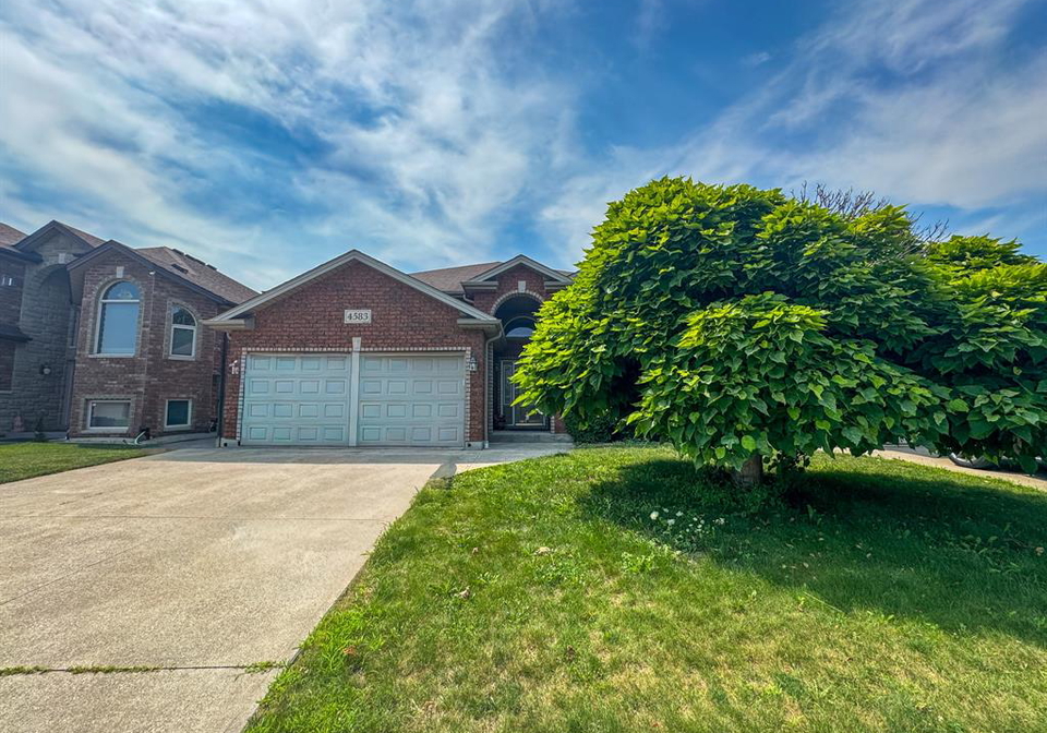 4583-helsinki-windsor-ontario-26020974
