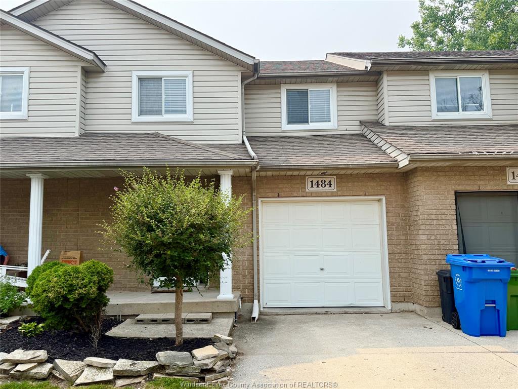 1484-border-tecumseh-ontario-26020975