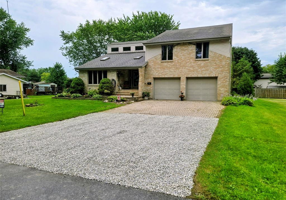943-erie-kingsville-ontario-26020977