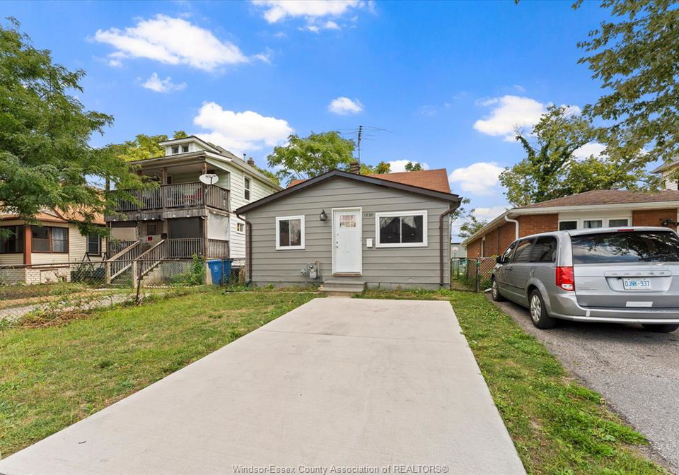 1320-goyeau-windsor-ontario-26020982