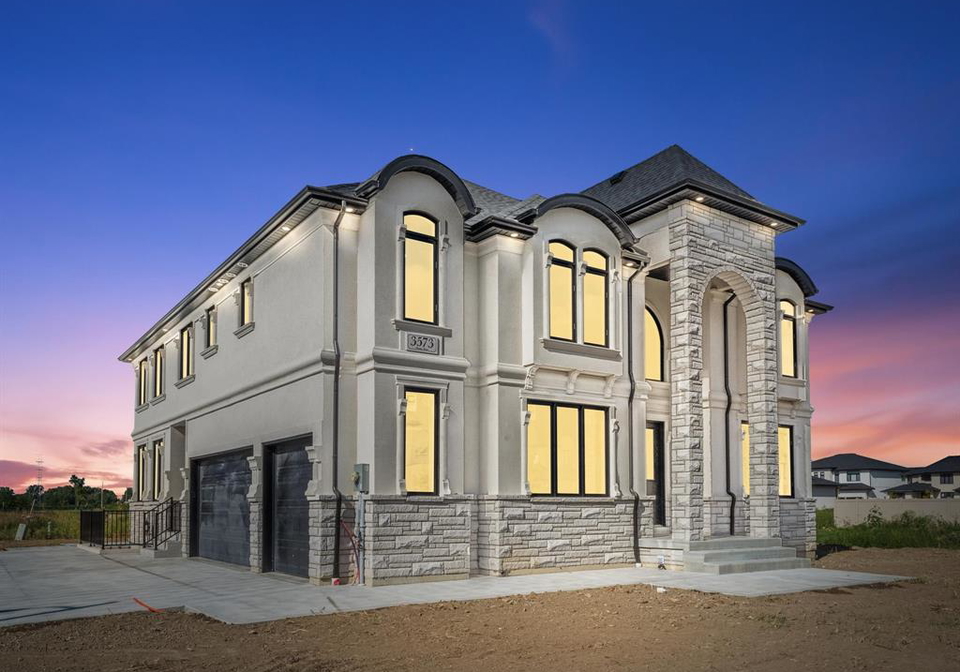 3553-fiorina-lasalle-ontario-26020987