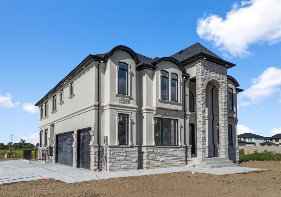 3553-fiorina-lasalle-ontario-26020987