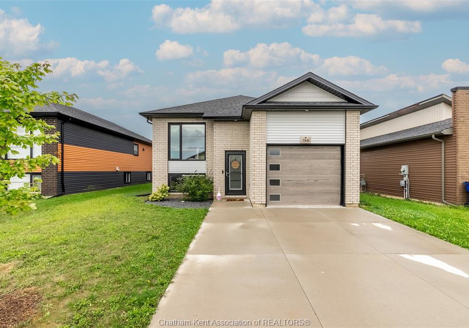 198-moonstone-crescent-chatham-ontario-26020991