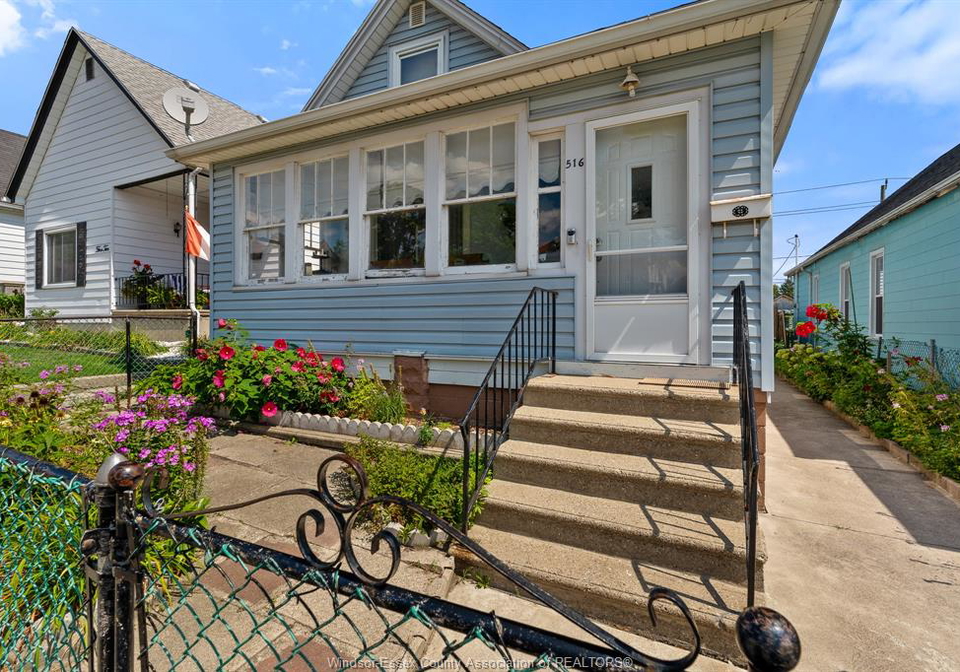 516-langlois-windsor-ontario-26020994