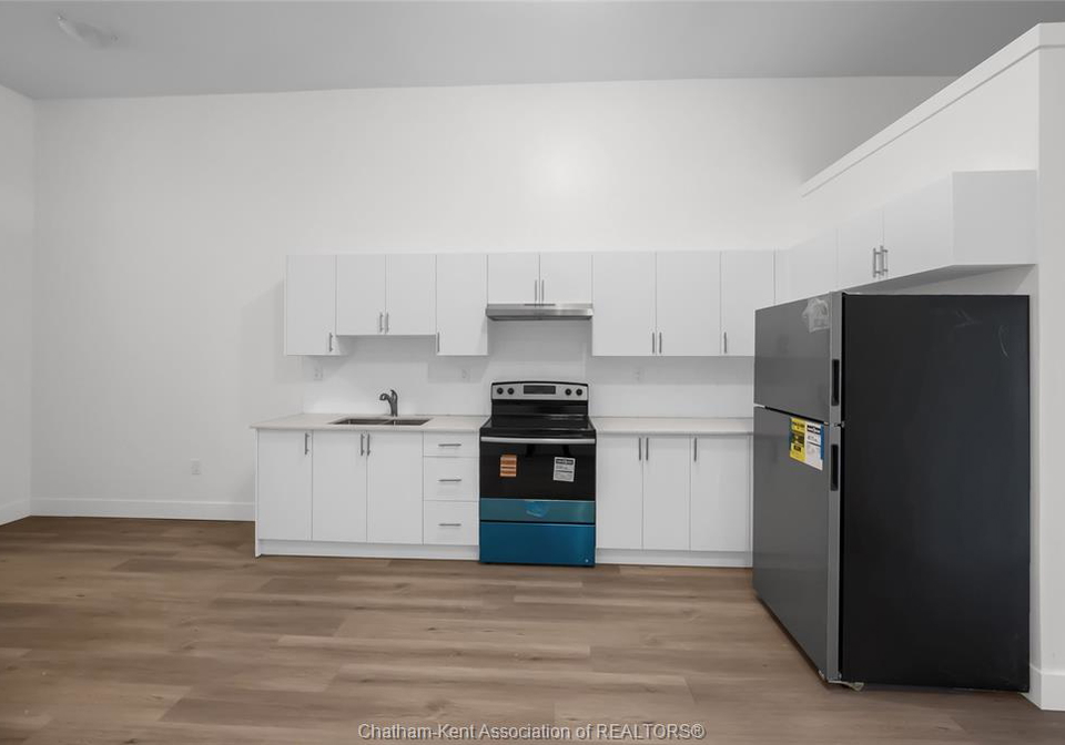 131-main-street-dresden-ontario-26020997