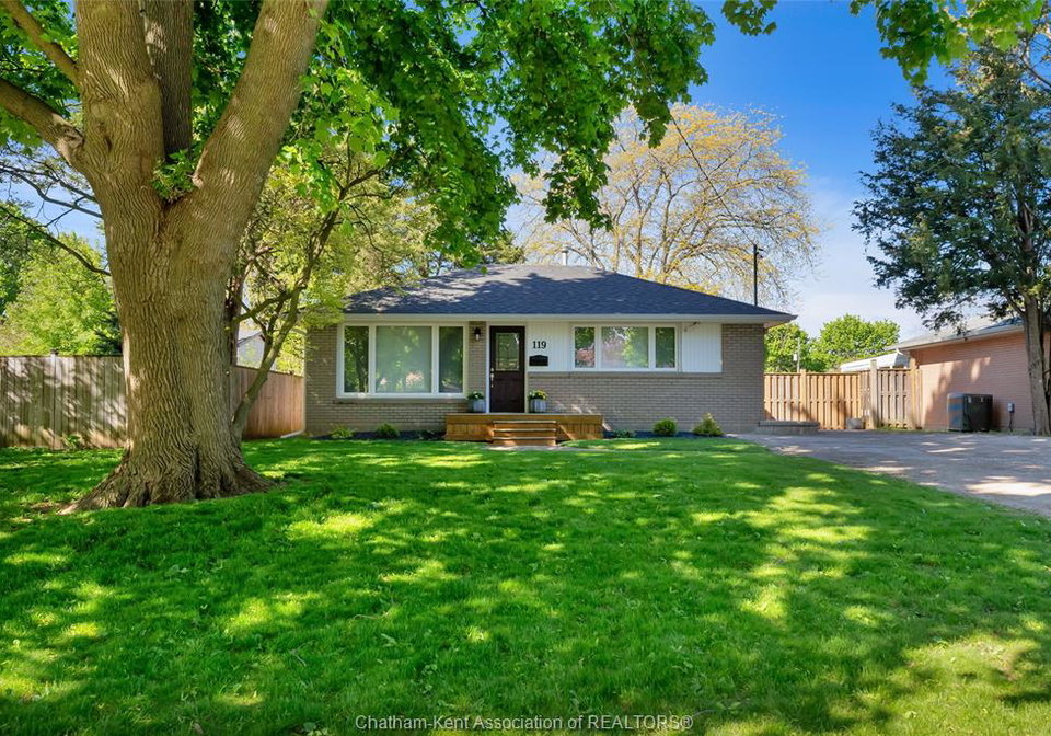 119-burton-avenue-chatham-ontario-26021015