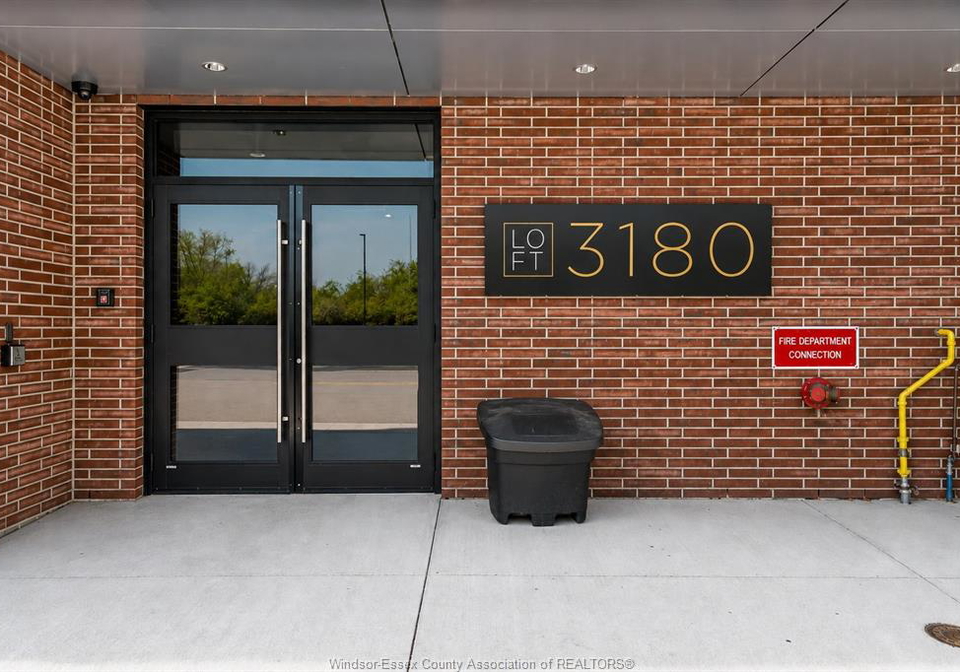 3180-meadowbrook-lane-windsor-ontario-26021020