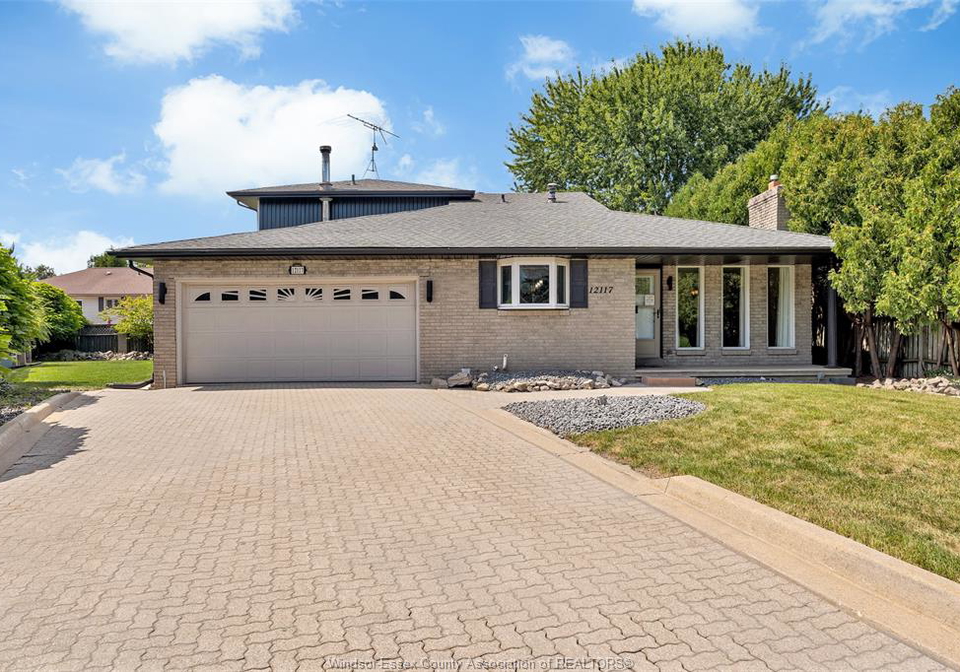 12117-valente-court-tecumseh-ontario-26021024