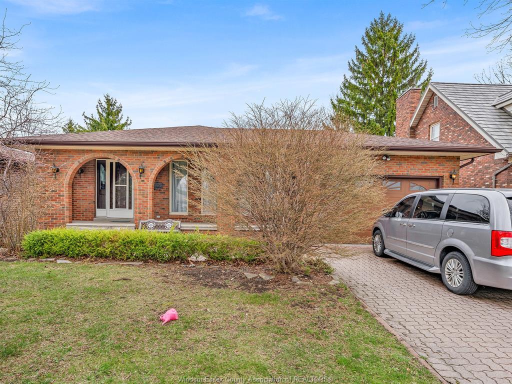 2880-st-clair-avenue-windsor-ontario-26021027