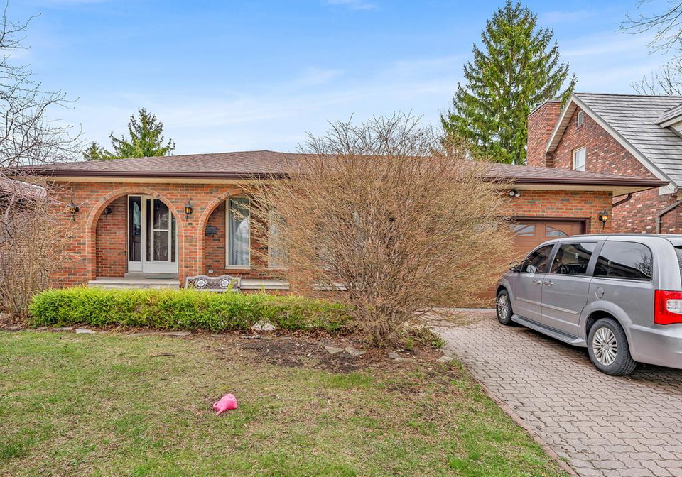 2880-st-clair-avenue-windsor-ontario-26021027