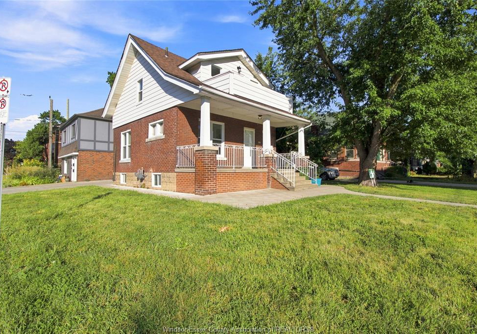 1597-pelissier-street-windsor-ontario-26021028