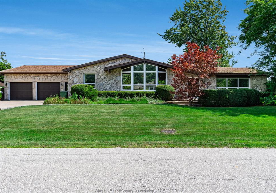 146-gloucester-drive-harrow-ontario-26021034