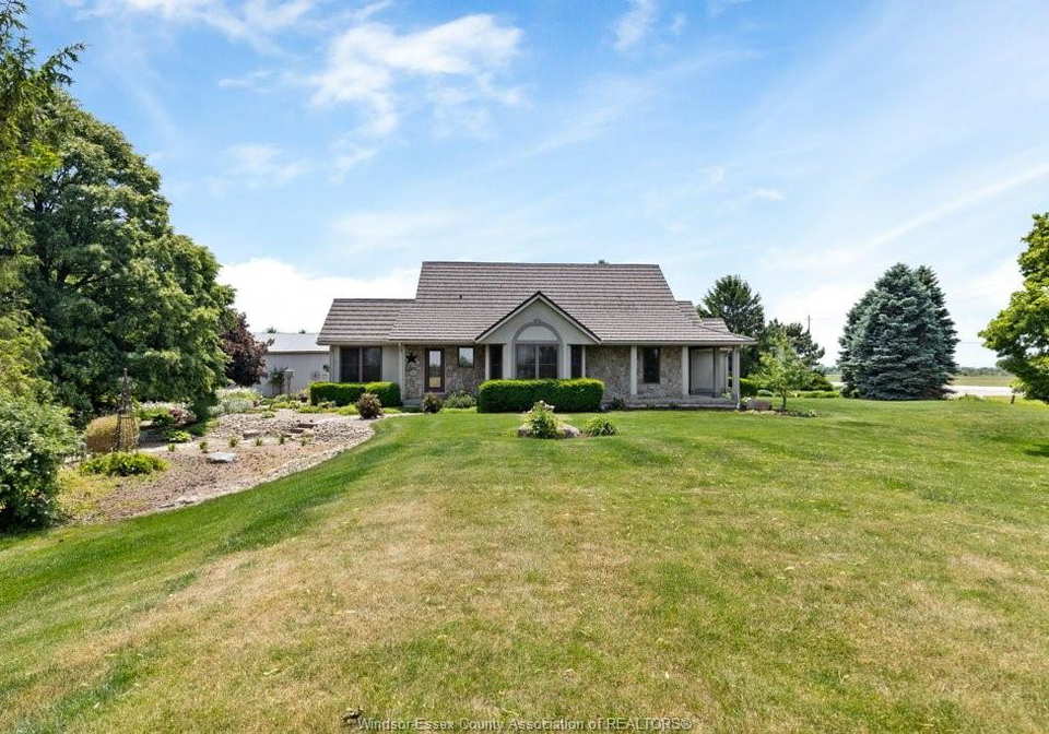 1936-lakeshore-road-123-woodslee-ontario-26021035