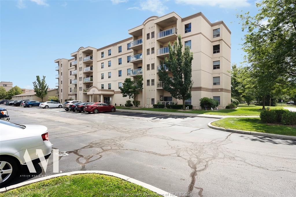 325-village-grove-tecumseh-ontario-26021046