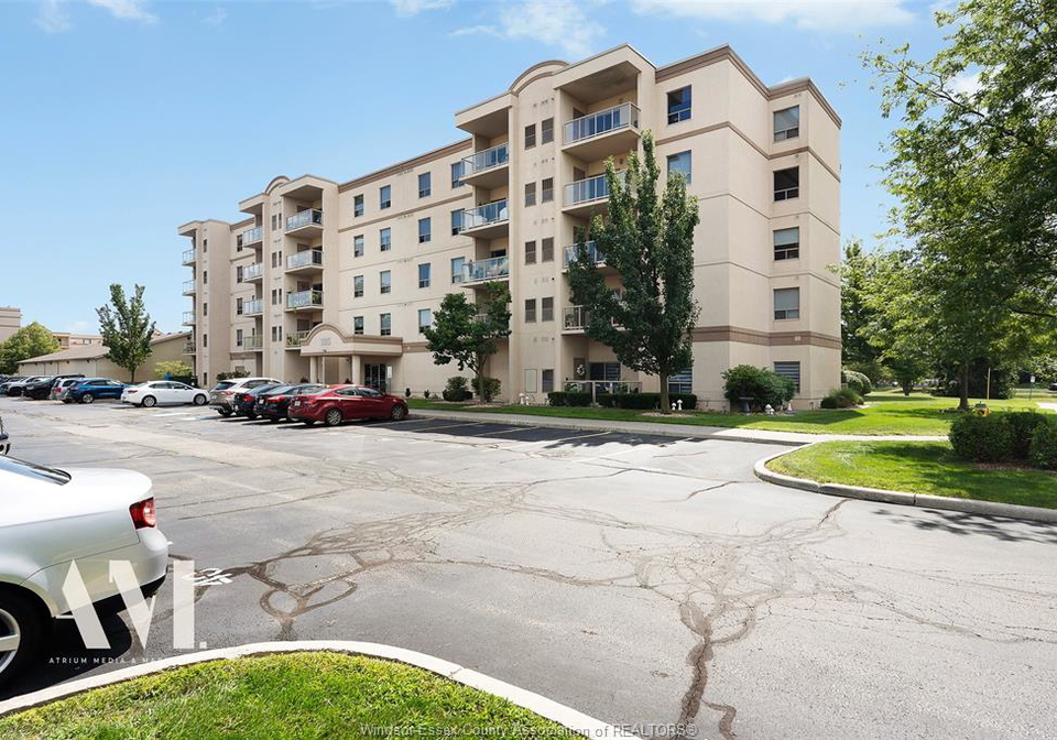 325-village-grove-tecumseh-ontario-26021046