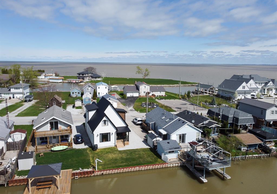 19260-lakeside-drive-lighthouse-cove-ontario-26021050