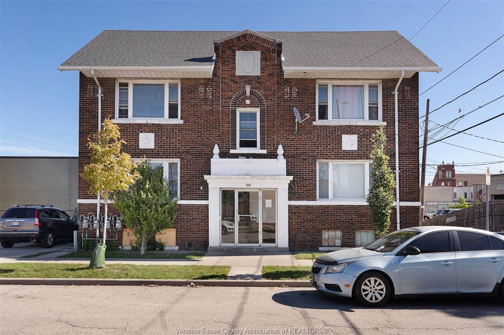 538-louis-avenue-windsor-ontario-26021053