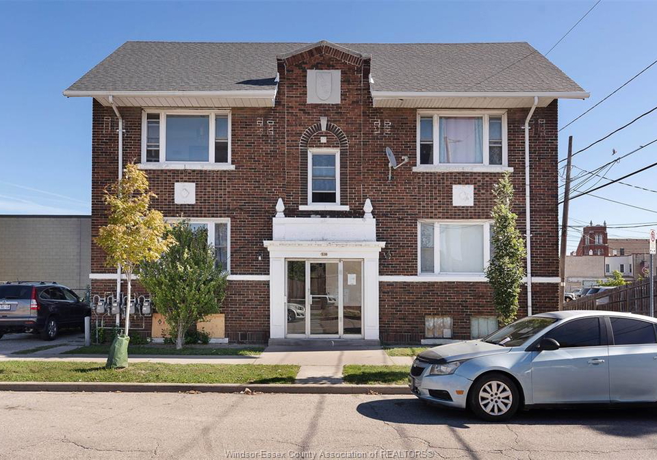 538-louis-avenue-windsor-ontario-26021053