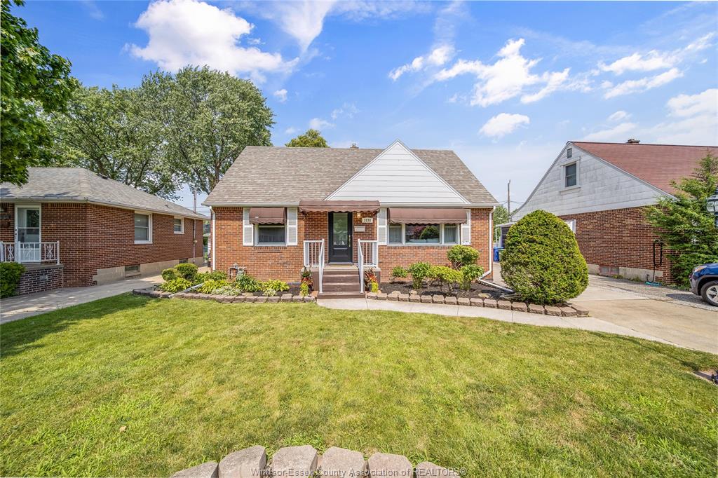 1030-isabelle-place-windsor-ontario-26021059