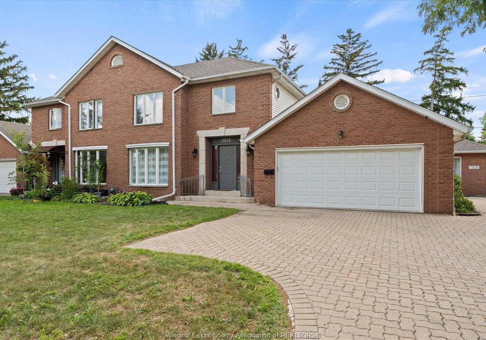 2935-mckay-avenue-windsor-ontario-26021069