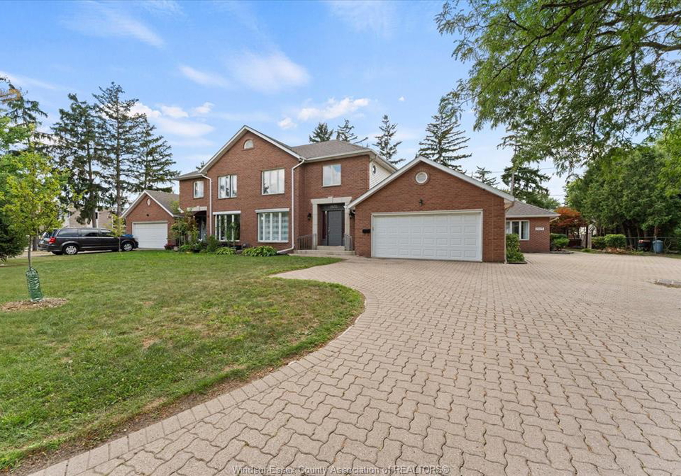 2935-mckay-avenue-windsor-ontario-26021069
