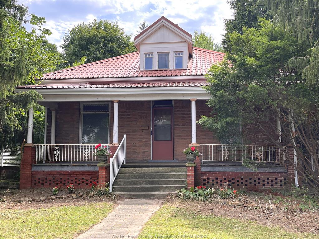 62-lacroix-street-chatham-ontario-26021077