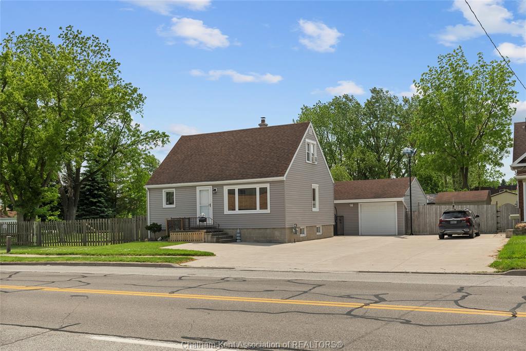 64-park-avenue-east-chatham-ontario-26021091