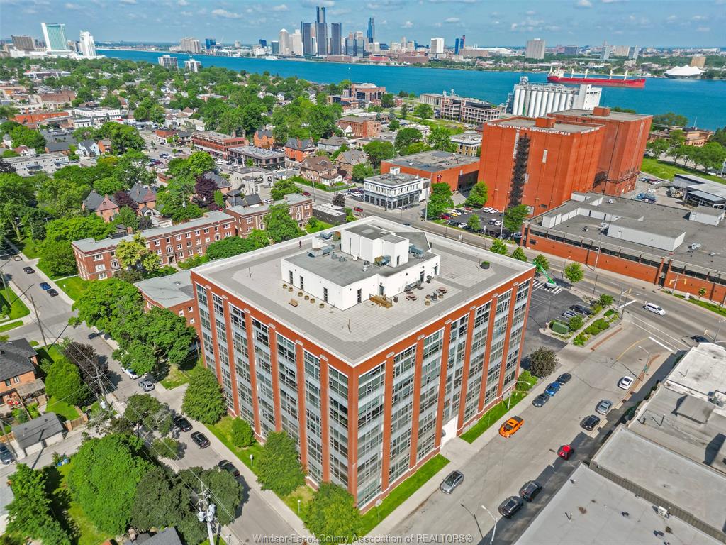2175-wyandotte-street-east-windsor-ontario-26021097