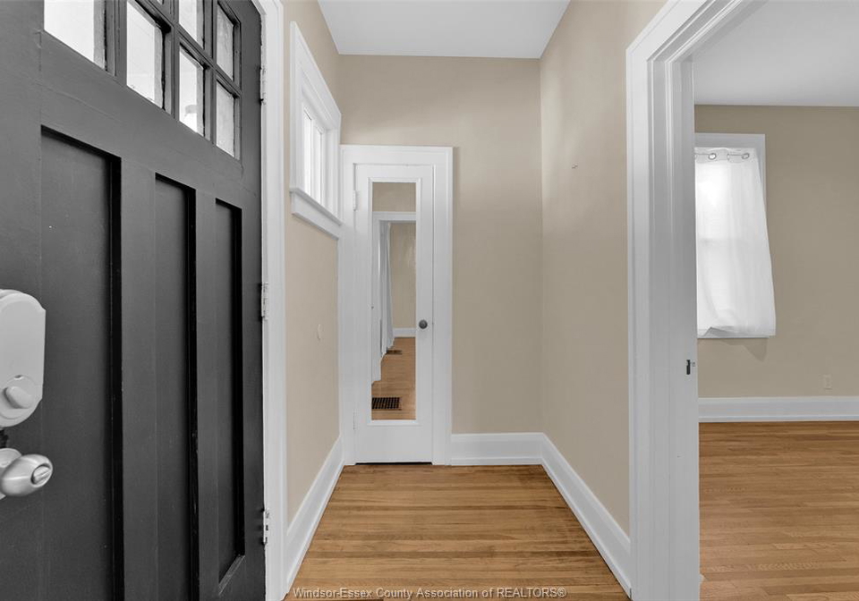 1605-dougall-avenue-windsor-ontario-26021098