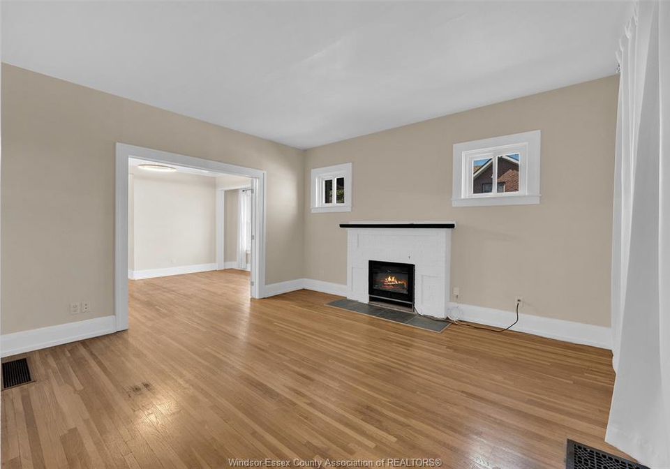 1605-dougall-avenue-windsor-ontario-26021098