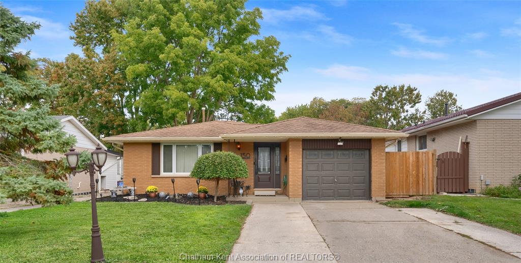 150-lark-street-chatham-ontario-26021104
