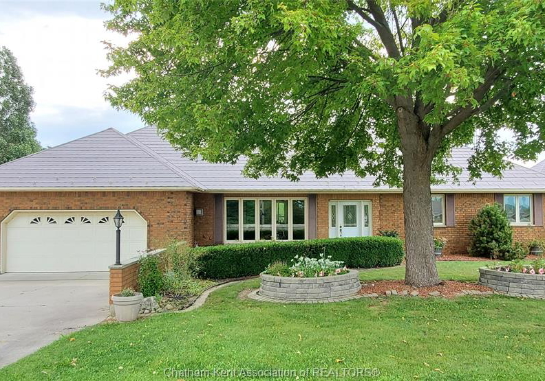 8560-talbot-trail-cedar-springs-ontario-26021106