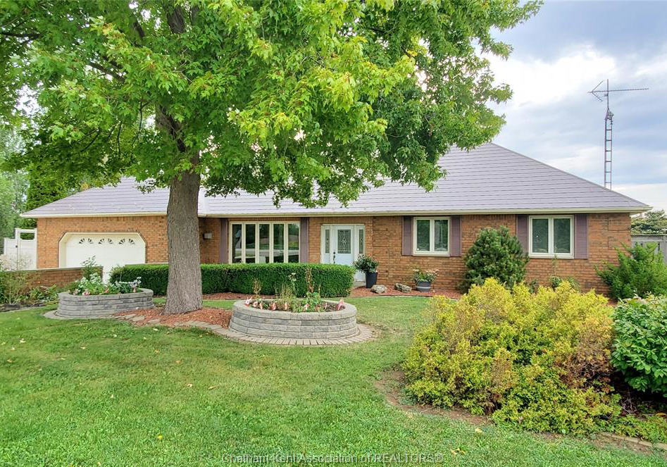 8560-talbot-trail-cedar-springs-ontario-26021106