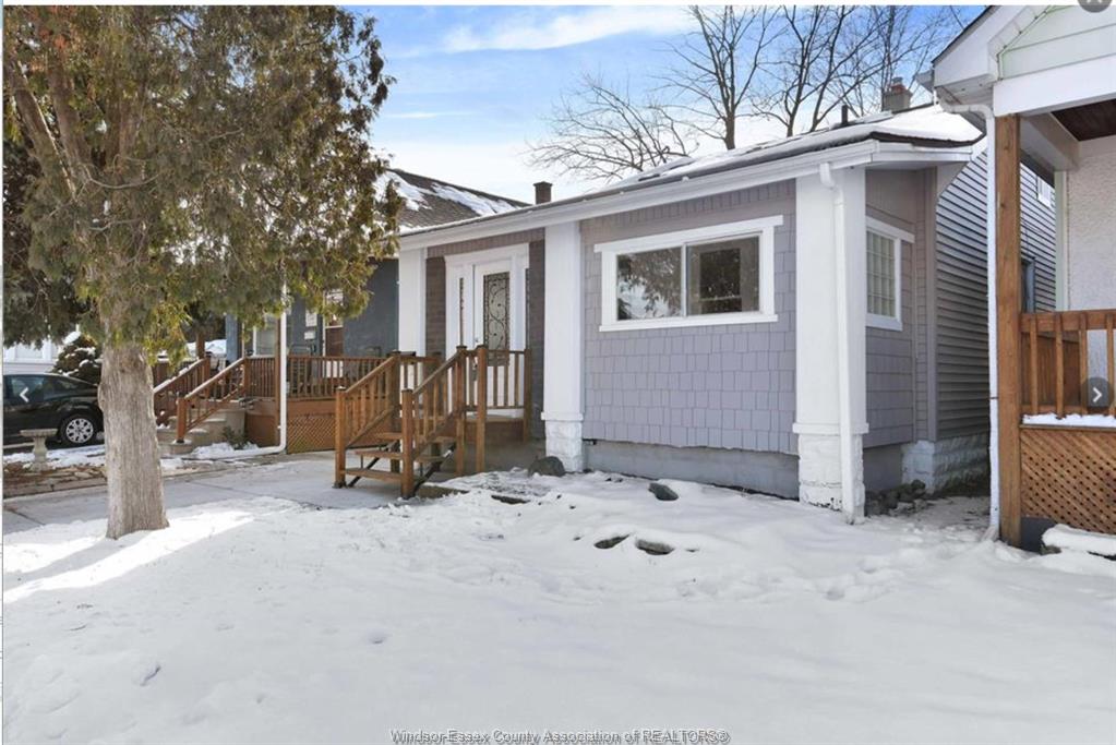 1479-lillian-avenue-windsor-ontario-26021118