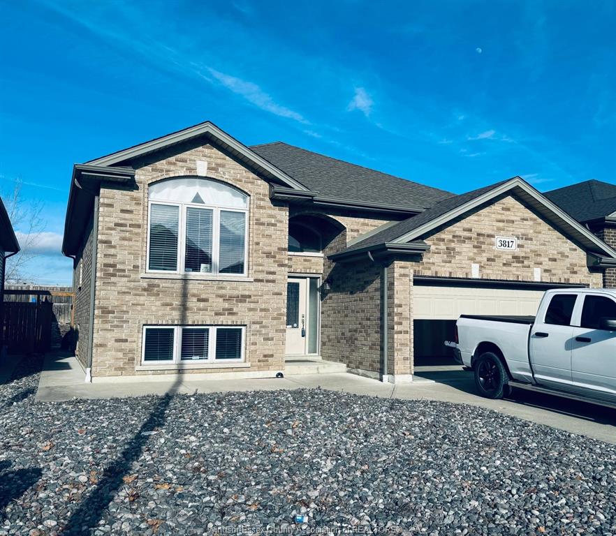 3817-zanzibar-crescent-windsor-ontario-26021130