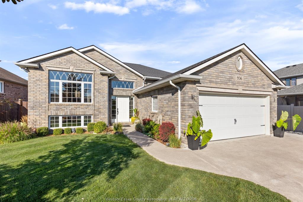 936-driftwood-lakeshore-ontario-26021133