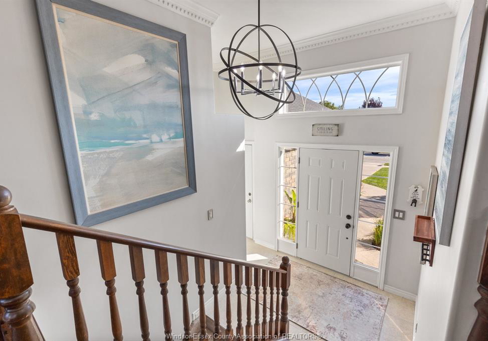 936-driftwood-lakeshore-ontario-26021133
