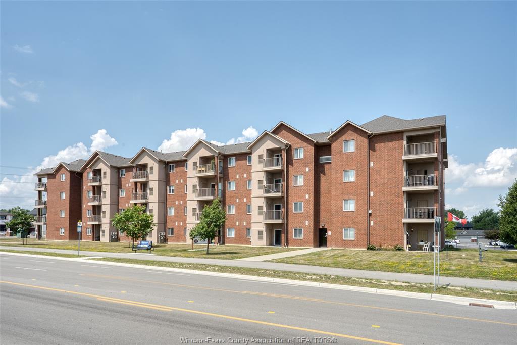 2650-sandwich-west-parkway-lasalle-ontario-26021143