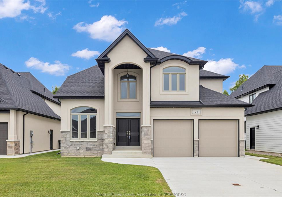 71-redwood-kingsville-ontario-26021153